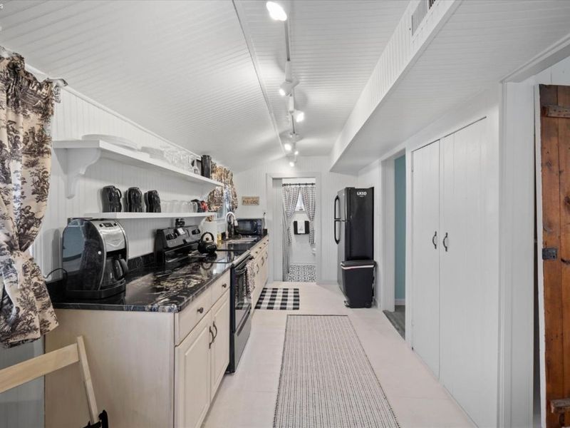 536 Walnut Ave, Lakeside, OH 43440 Photo 12