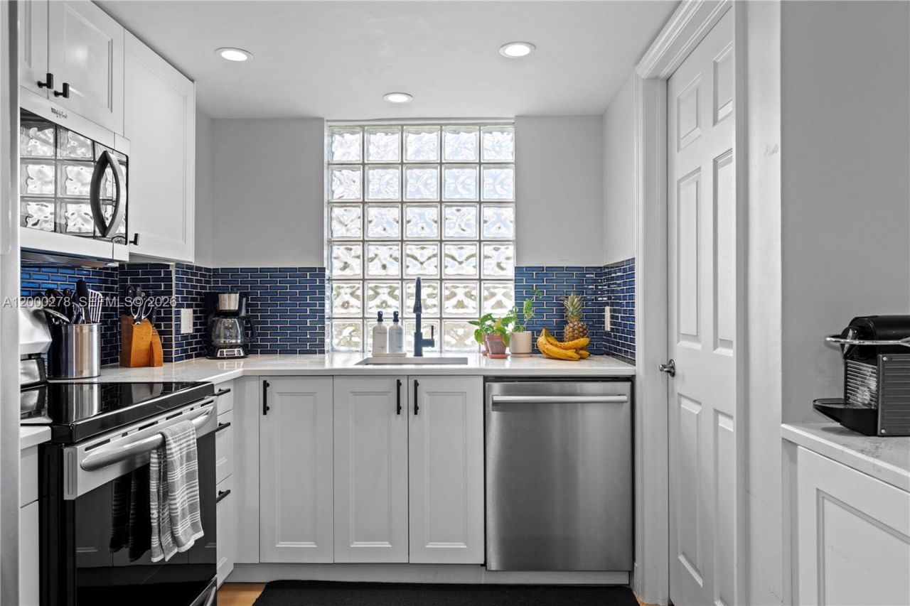 1650 N Coral Way, Unit 701, Miami, FL 33145 Photo