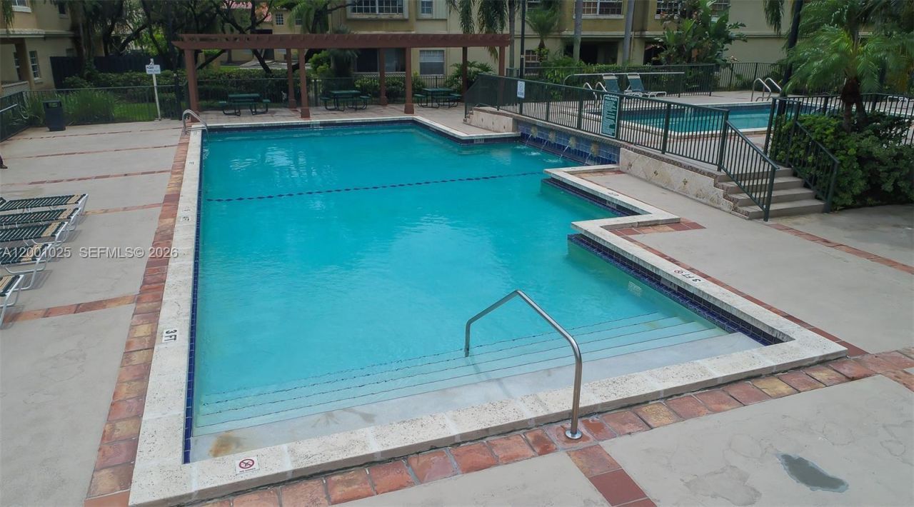 18310 NW 68th Ave, Unit L, Hialeah, FL 33015 Photo