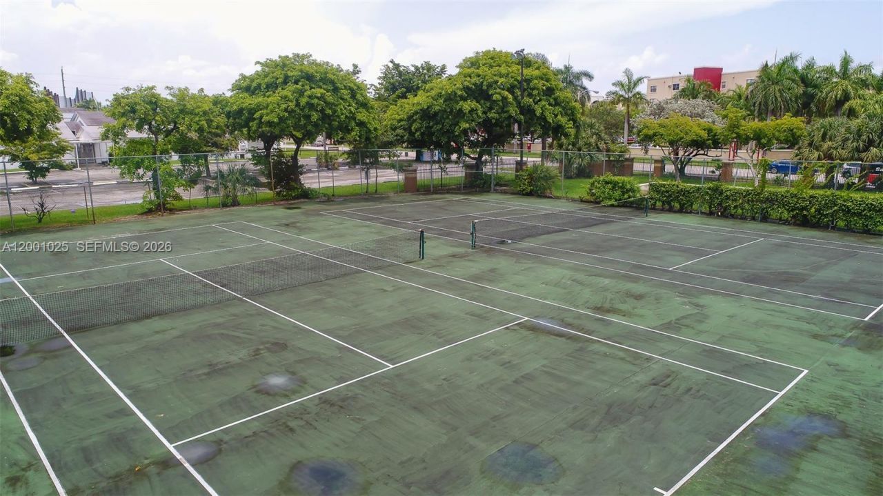 18310 NW 68th Ave, Unit L, Hialeah, FL 33015 Photo