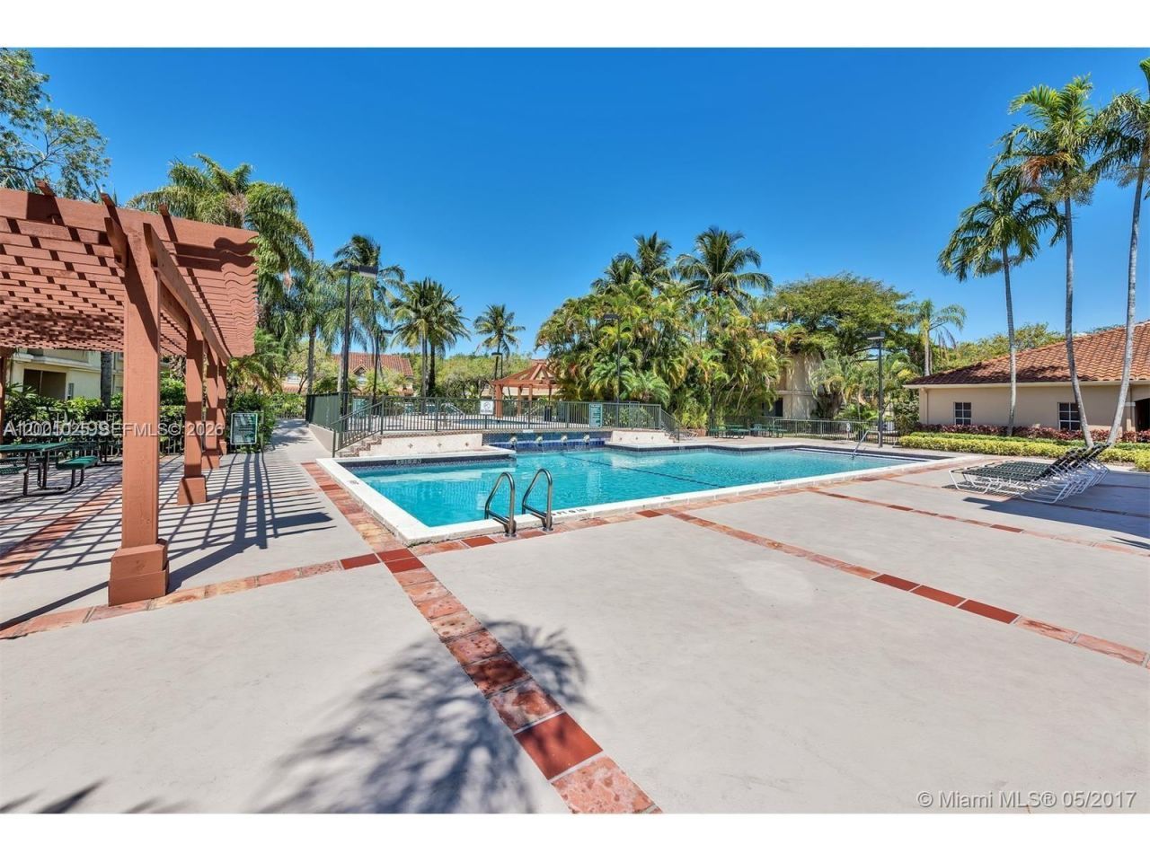 18310 NW 68th Ave, Unit L, Hialeah, FL 33015 Photo