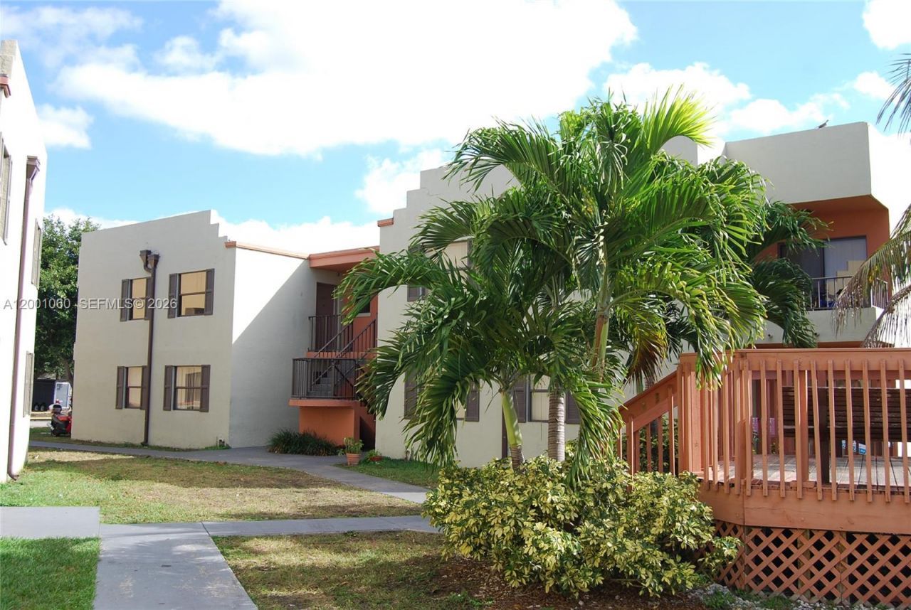 650 NW 114th Ave, Unit 201, Sweetwater, FL 33172 Photo