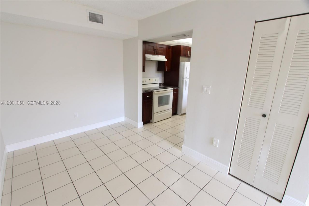 650 NW 114th Ave, Unit 201, Sweetwater, FL 33172 Photo