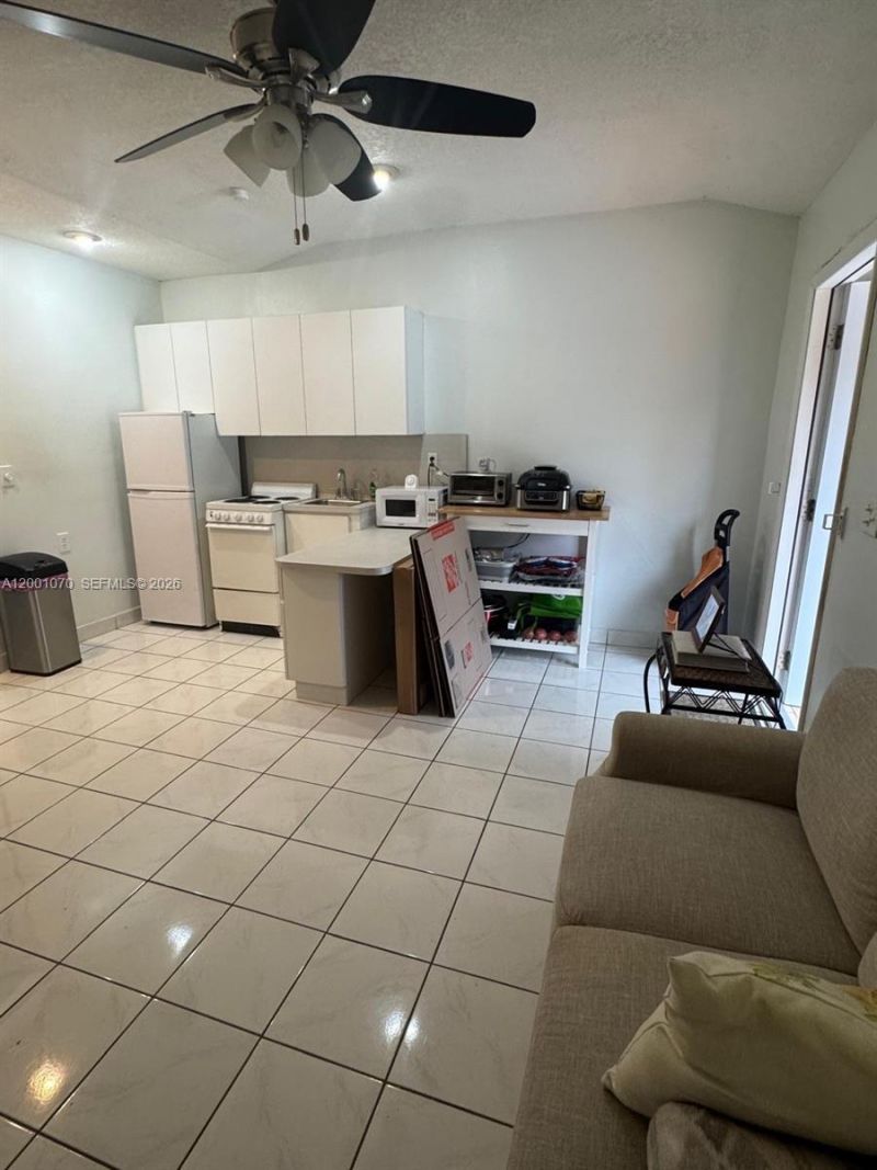 5501 SW 89th Ave, Unit 2, Miami, FL 33165 Photo