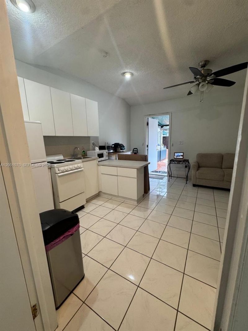 5501 SW 89th Ave, Unit 2, Miami, FL 33165 Photo