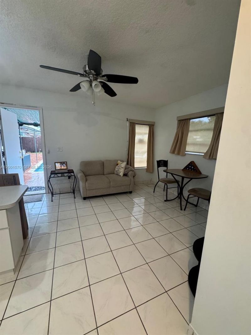 5501 SW 89th Ave, Unit 2, Miami, FL 33165 Photo