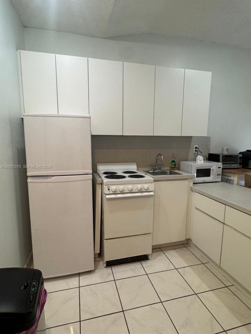 5501 SW 89th Ave, Unit 2, Miami, FL 33165 Photo