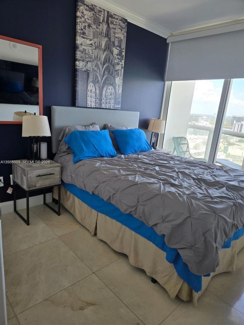 6365 Collins Ave, Unit 2710, Miami Beach, FL 33141 Photo