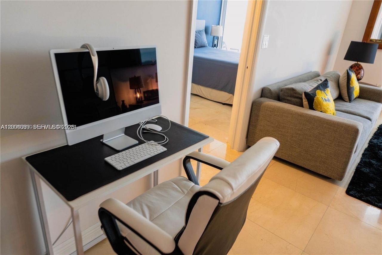 6365 Collins Ave, Unit 2710, Miami Beach, FL 33141 Photo