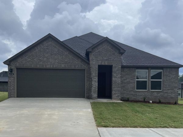 6328 Warwick Drive, Bryant, AR 72002