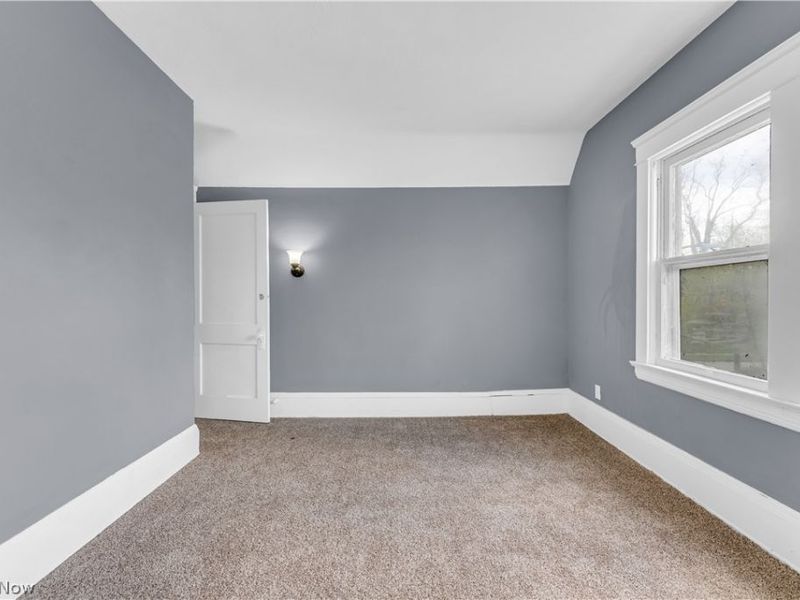 9303 Kempton Avenue, Cleveland, OH 44108 Photo 10