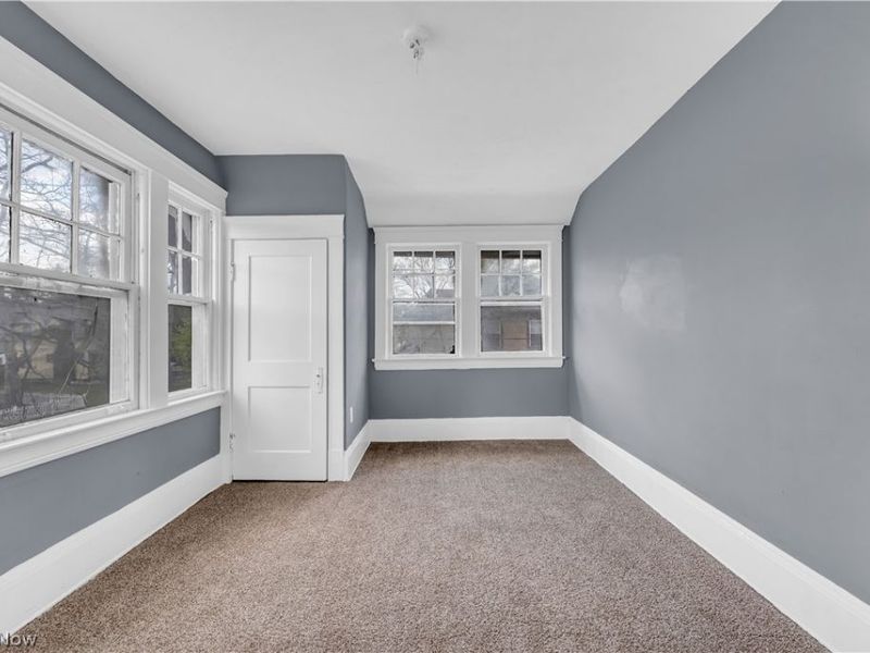 9303 Kempton Avenue, Cleveland, OH 44108 Photo 15