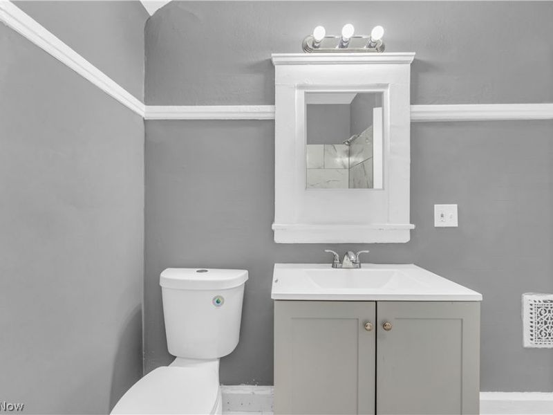 9303 Kempton Avenue, Cleveland, OH 44108 Photo 17