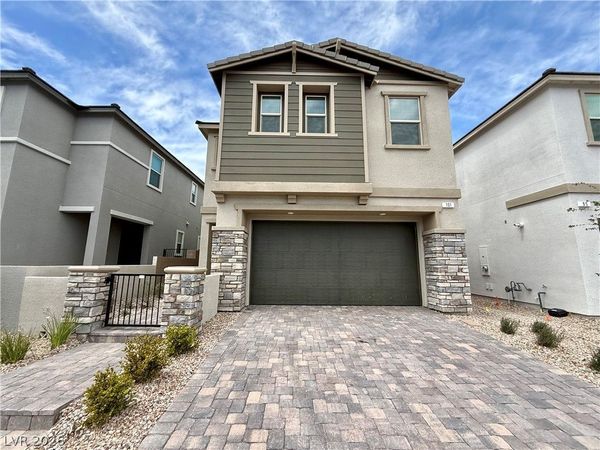 101 Silver Run Lane, Las Vegas, NV 89138