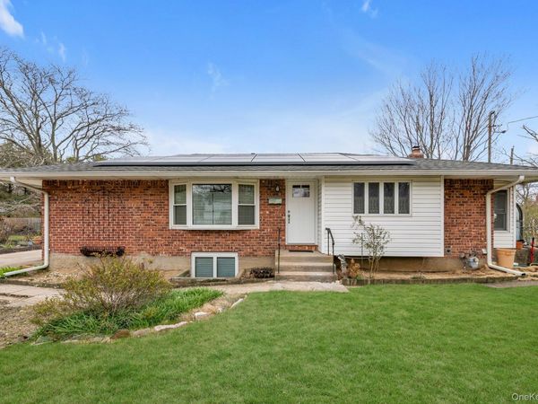 1521 Pine Acres Boulevard , Bay Shore, NY 11706
