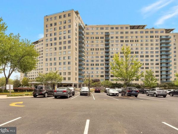 10500 ROCKVILLE PIKE, Unit M11, ROCKVILLE, MD 20852