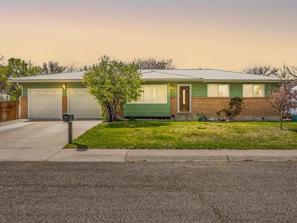 1424 Dover Road , Montrose, CO 81401