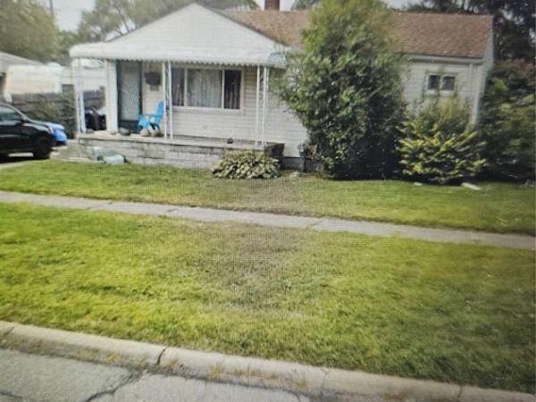 25383 Lawn Street, Roseville, MI 48066