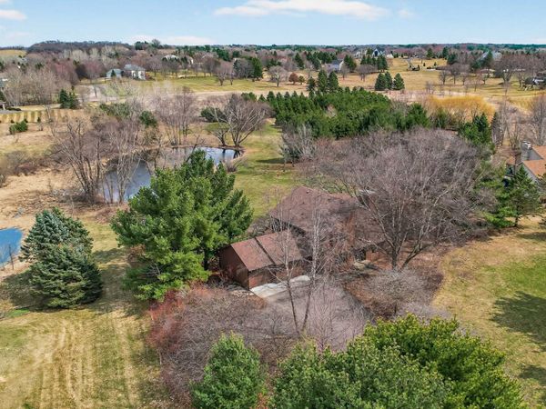 6 Pine Valley Drive, Dellwood, MN 55110