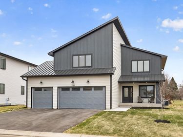 9984 14th Circle NE, Saint Michael, MN 55376