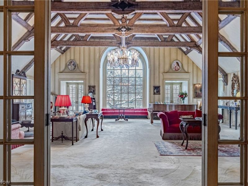 3450 Roundwood Road, Hunting Valley, OH 44022 Photo 3