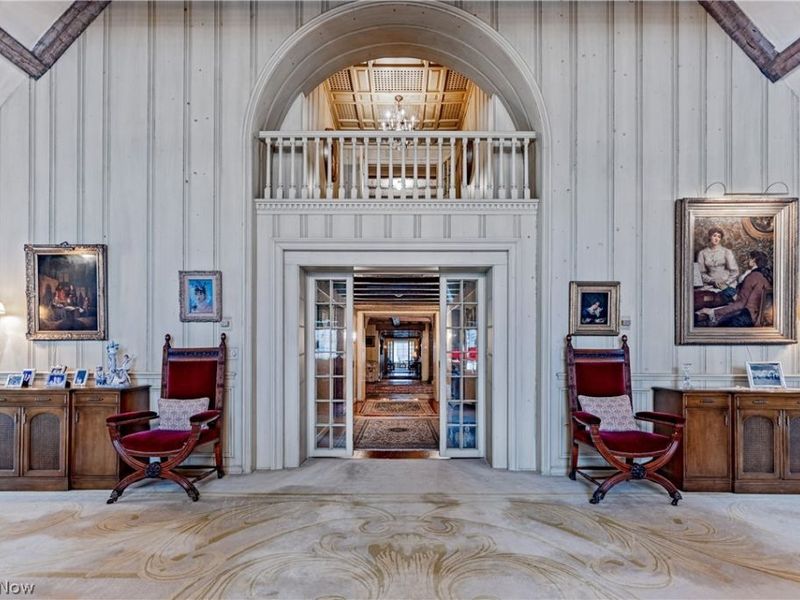 3450 Roundwood Road, Hunting Valley, OH 44022 Photo 4