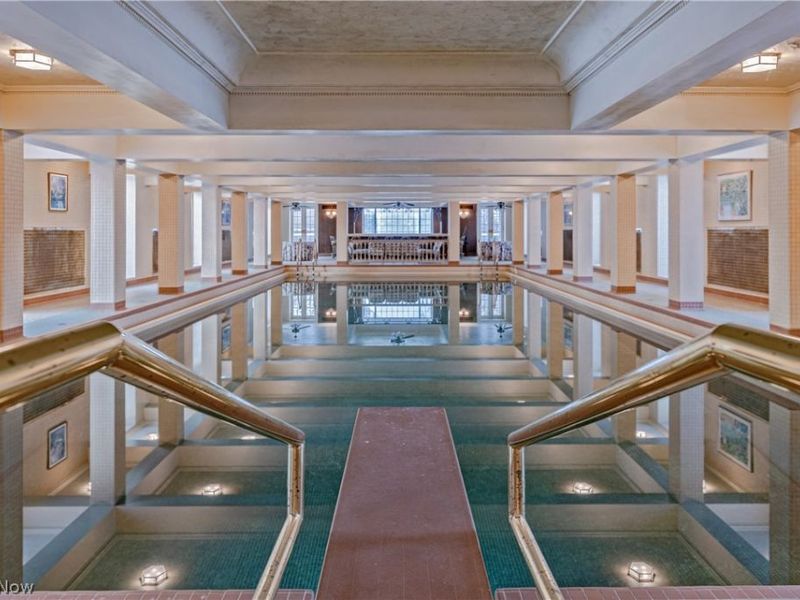 3450 Roundwood Road, Hunting Valley, OH 44022 Photo 5