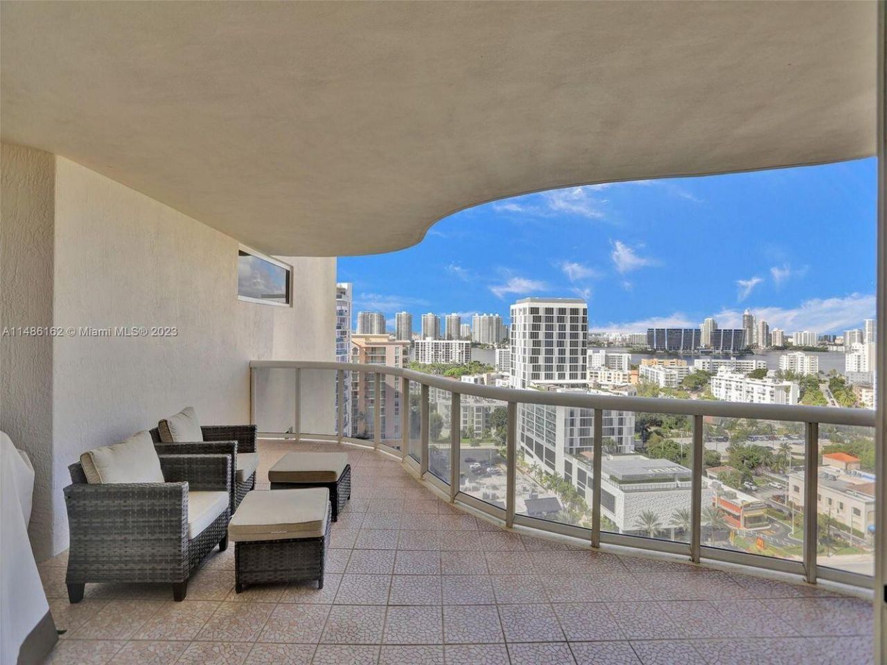 17555 Collins Avenue, Unit 1805, Sunny Isles Beach, FL 33160 Photo
