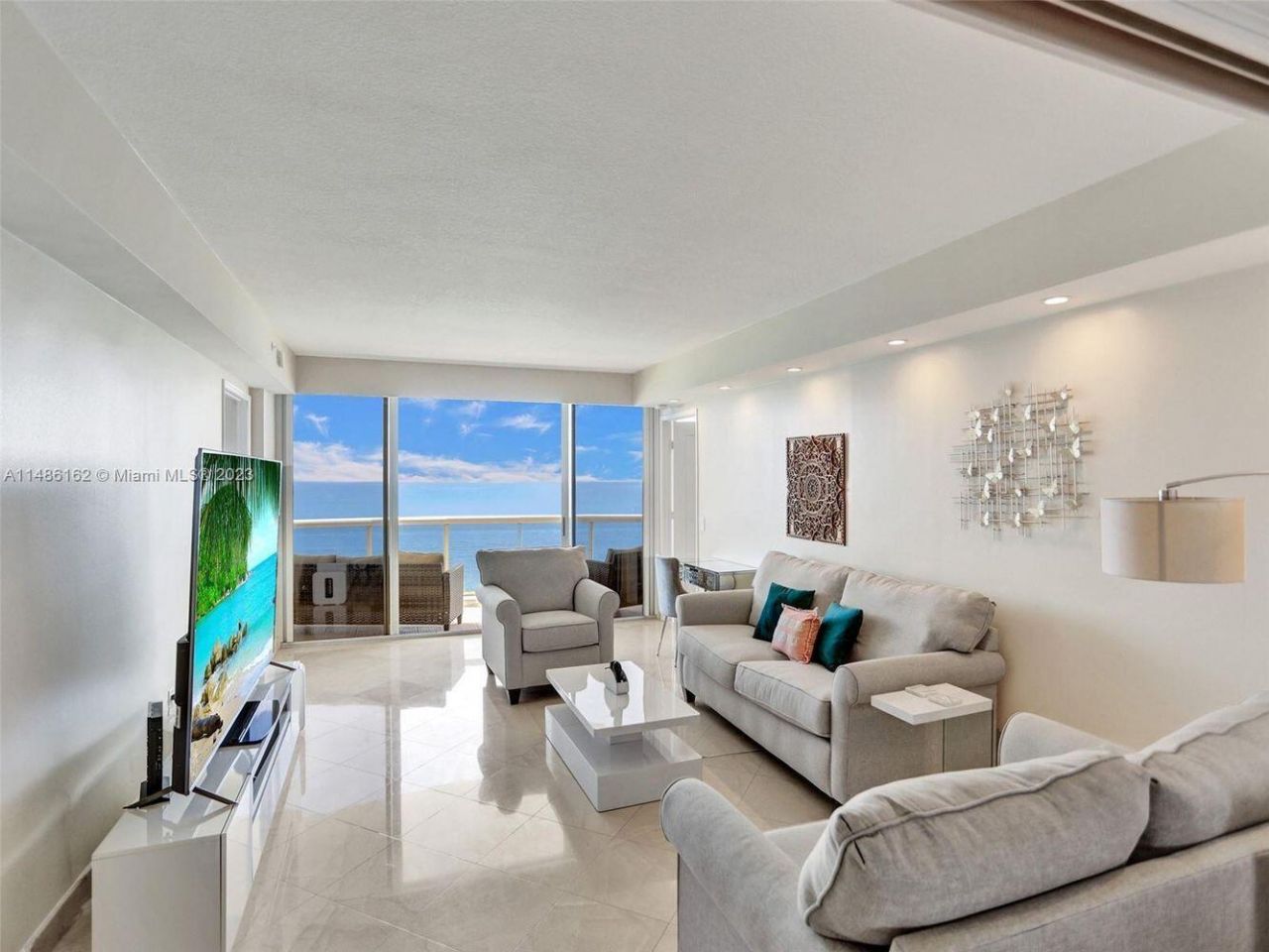 17555 Collins Avenue, Unit 1805, Sunny Isles Beach, FL 33160 Photo