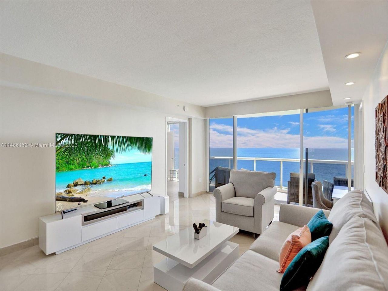 17555 Collins Avenue, Unit 1805, Sunny Isles Beach, FL 33160 Photo