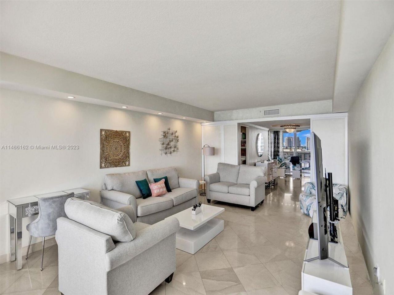 17555 Collins Avenue, Unit 1805, Sunny Isles Beach, FL 33160 Photo