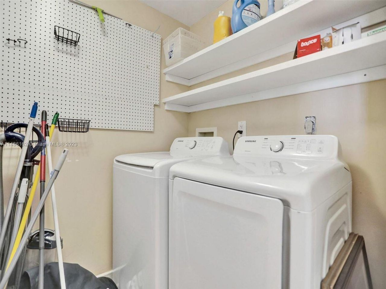 17555 Collins Avenue, Unit 1805, Sunny Isles Beach, FL 33160 Photo