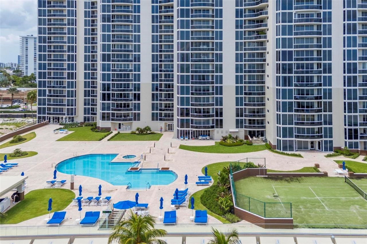 17555 Collins Avenue, Unit 1805, Sunny Isles Beach, FL 33160 Photo