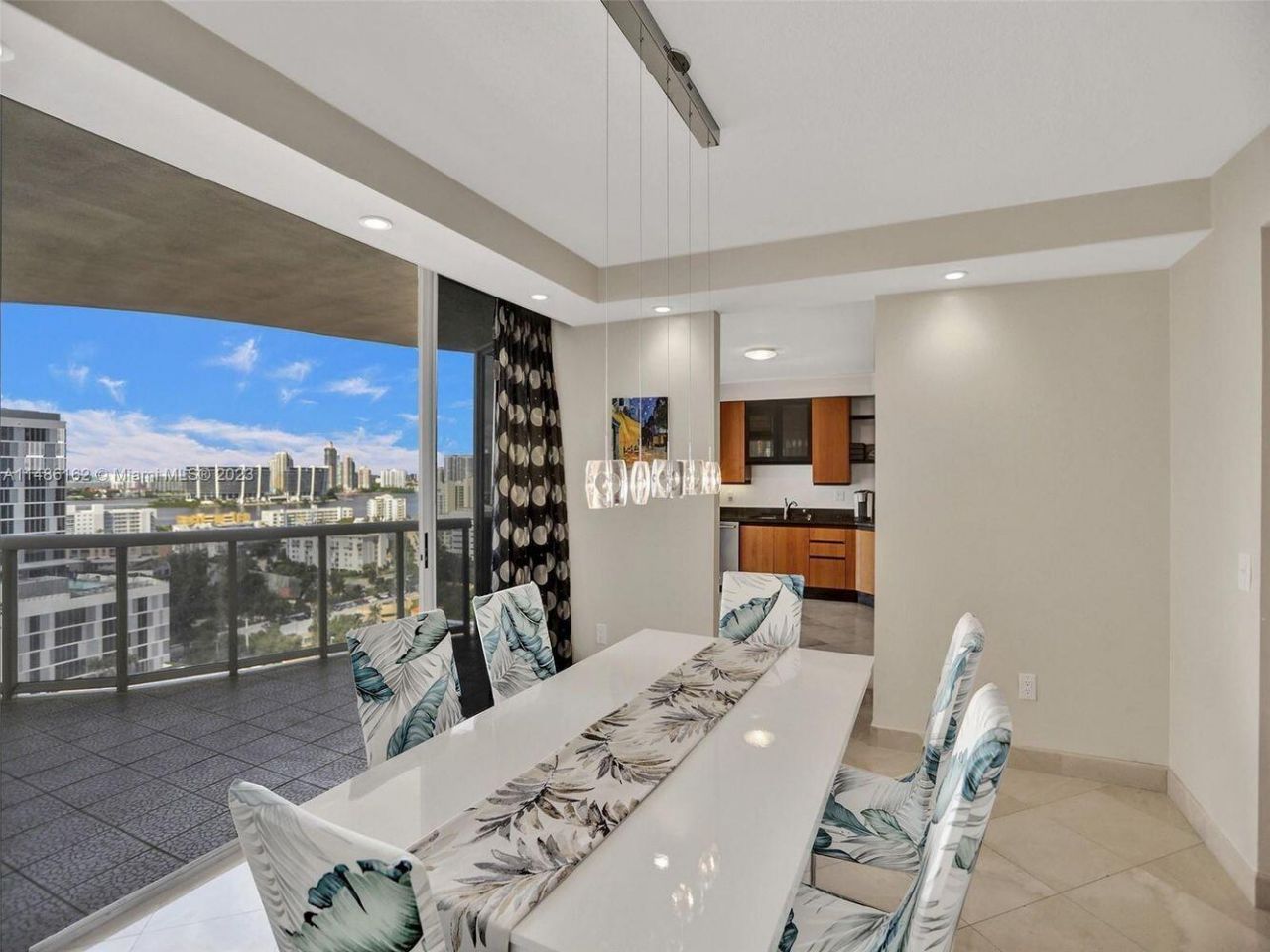 17555 Collins Avenue, Unit 1805, Sunny Isles Beach, FL 33160 Photo