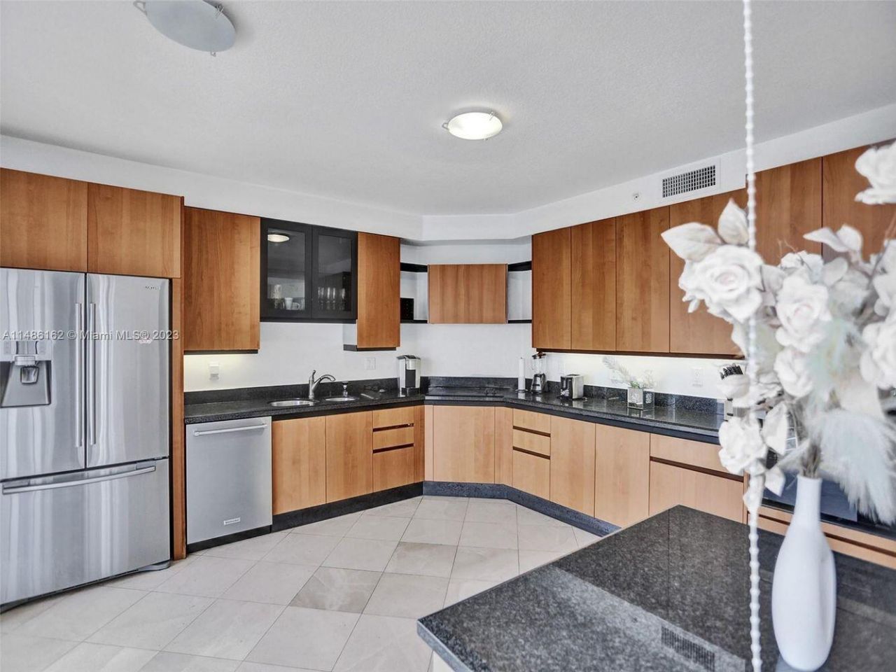 17555 Collins Avenue, Unit 1805, Sunny Isles Beach, FL 33160 Photo