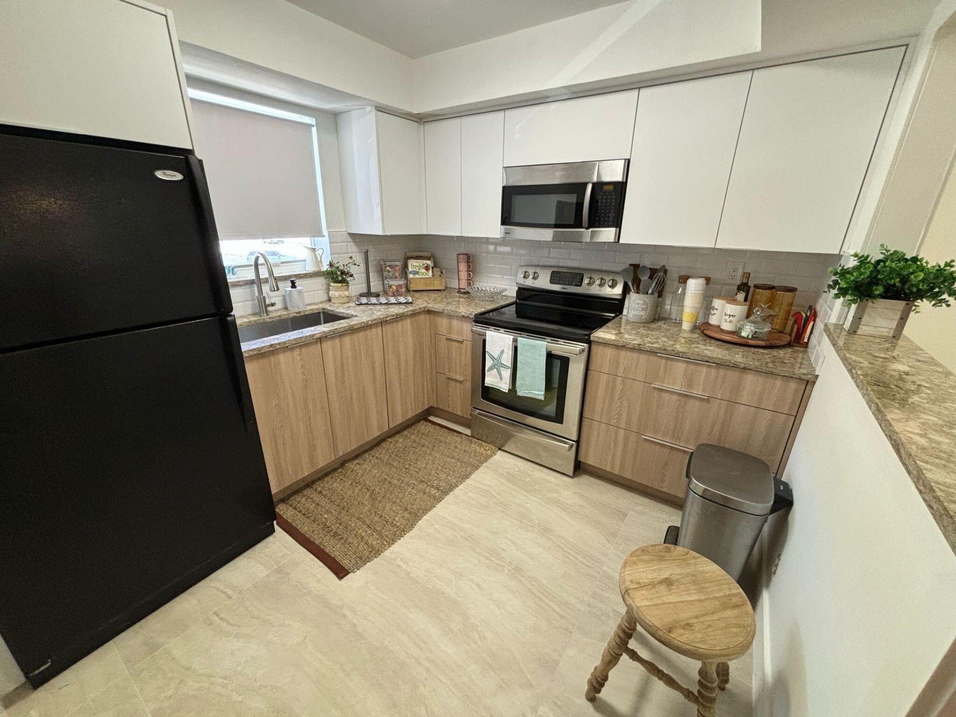 1150 E Sample Road, Pompano Beach, FL 33064 Photo