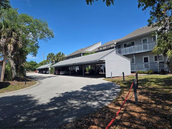 251 FENWICK DRIVE , Unit 14, VENICE, FL 34285