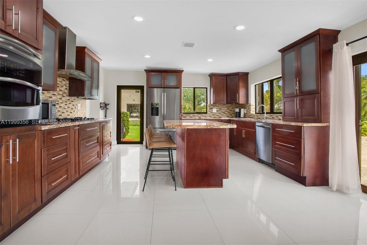 5520 SW 163rd Ave, Southwest Ranches, FL 33331 Photo