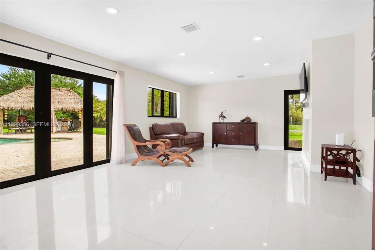 5520 SW 163rd Ave, Southwest Ranches, FL 33331 Photo