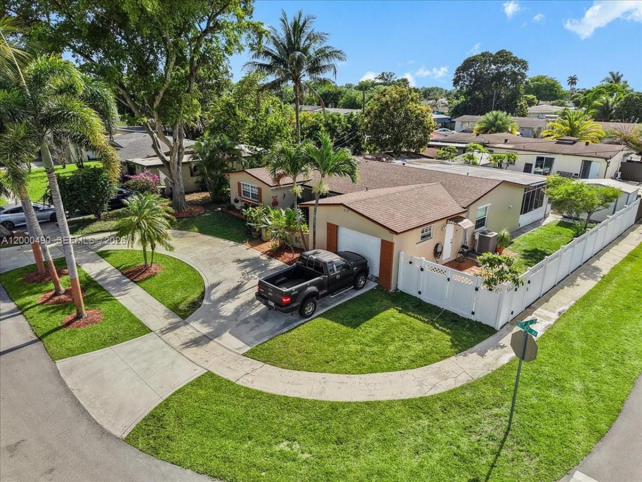 600 SW 67th Ave, Pembroke Pines, FL 33023 Photo