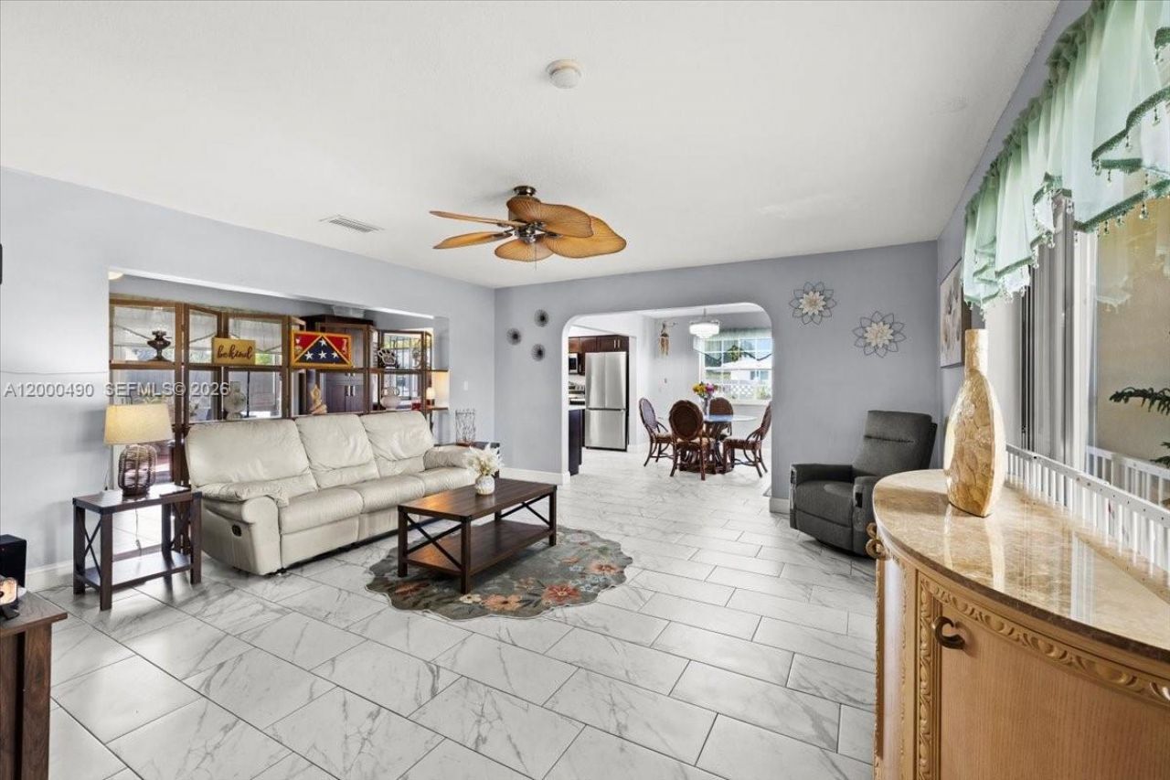 600 SW 67th Ave, Pembroke Pines, FL 33023 Photo