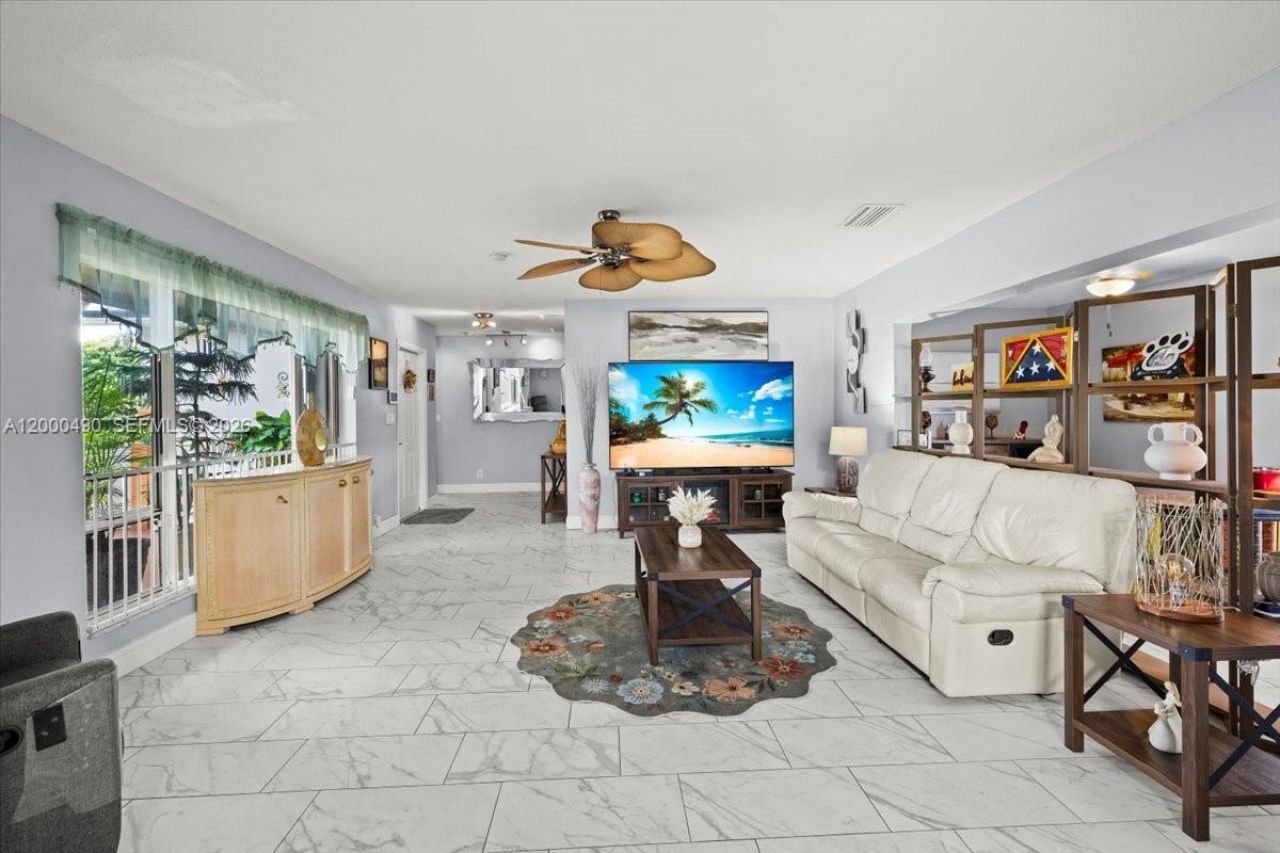 600 SW 67th Ave, Pembroke Pines, FL 33023 Photo