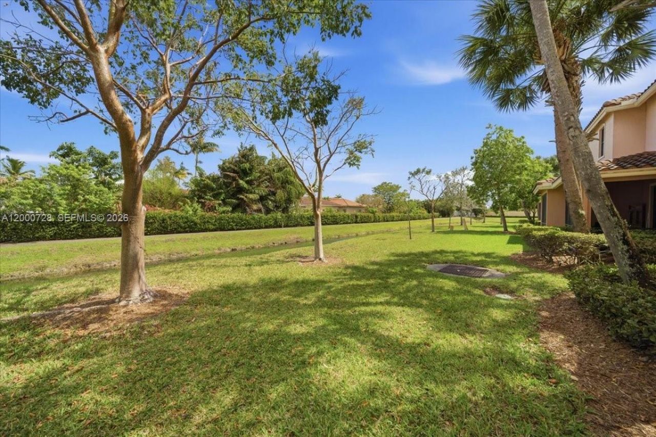 110 E Riverwalk Cir E, Plantation, FL 33325 Photo