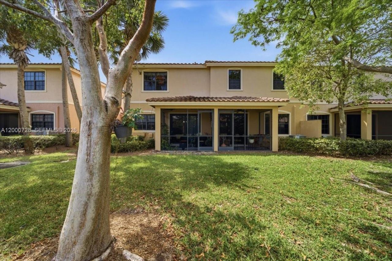 110 E Riverwalk Cir E, Plantation, FL 33325 Photo