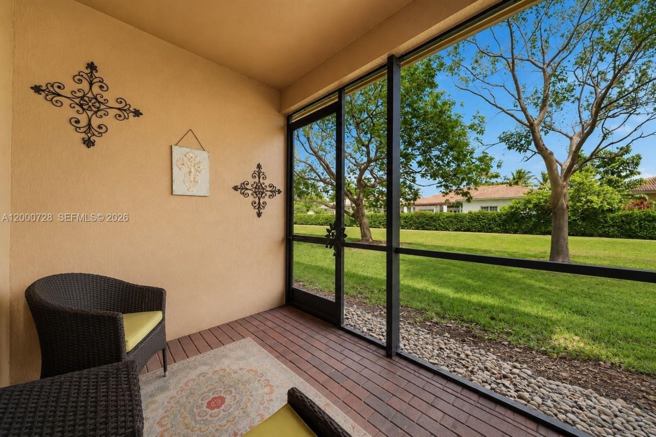 110 E Riverwalk Cir E, Plantation, FL 33325 Photo