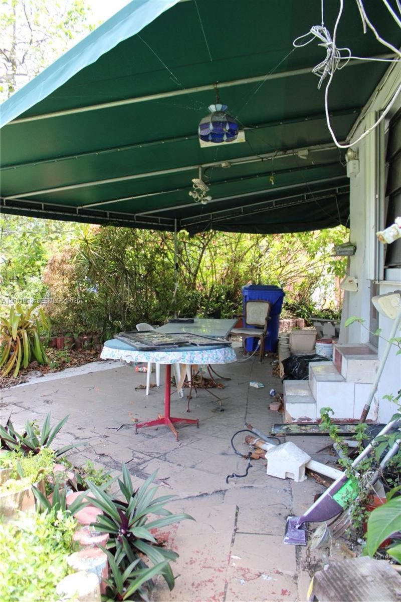 111 NW 52nd St, Miami, FL 33127 Photo