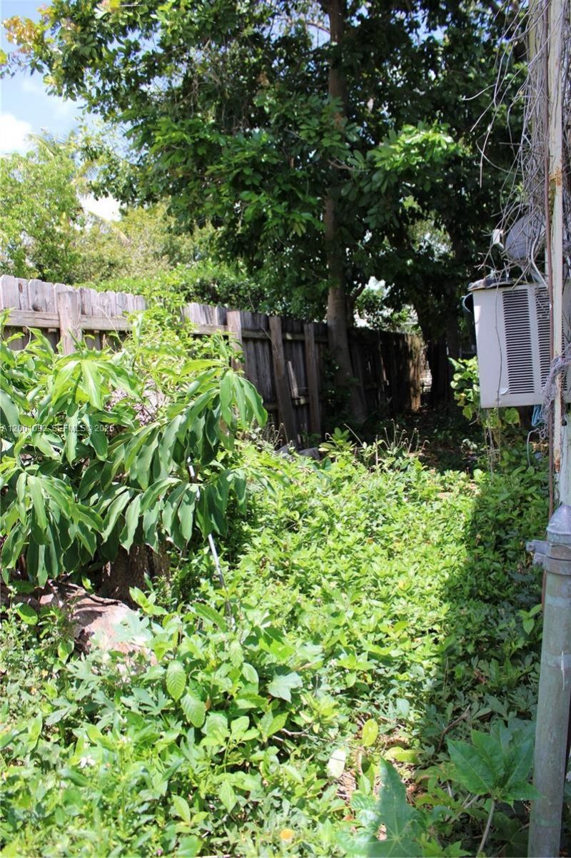 111 NW 52nd St, Miami, FL 33127 Photo