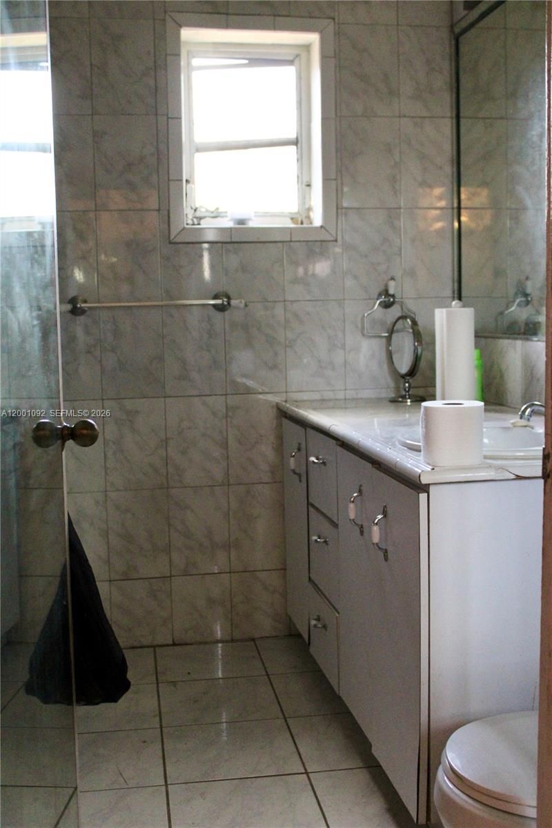 111 NW 52nd St, Miami, FL 33127 Photo