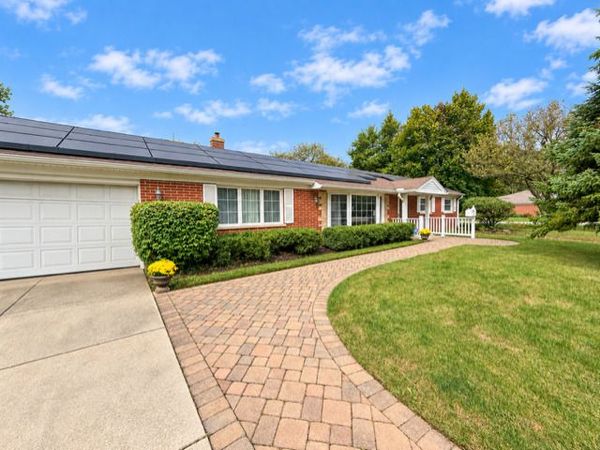3843 Springdale Avenue, Glenview, IL 60025