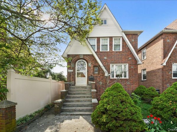 2445 Yates Avenue, Bronx, NY 10469